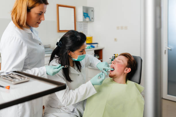 Best Dentist for Tooth Abscess  in Kirtland, OH